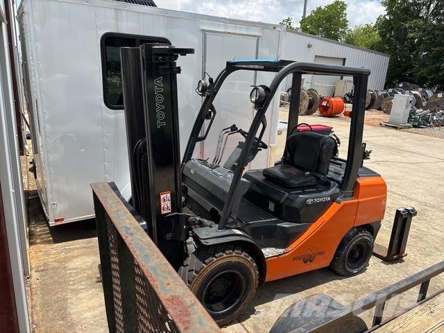 Toyota 8FGU30 Další