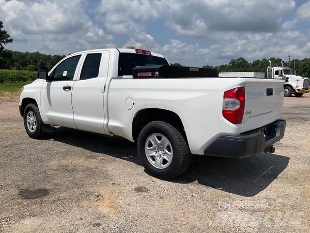 Toyota Tundra Další