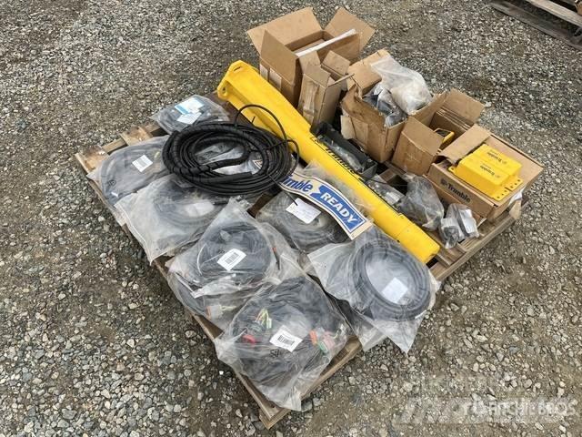Trimble CB450 Ostatní komponenty