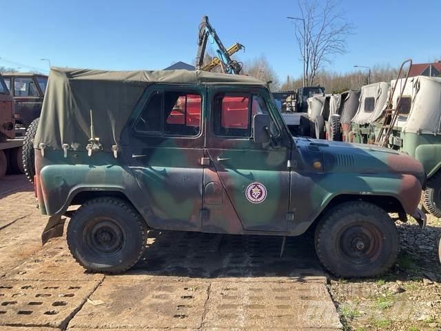  UAZ 469B Osobní vozy