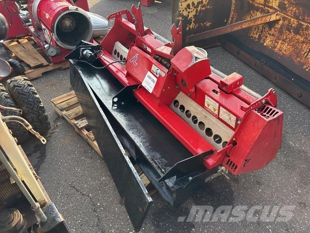 Ventrac EA600 Aerátory a odmechovače
