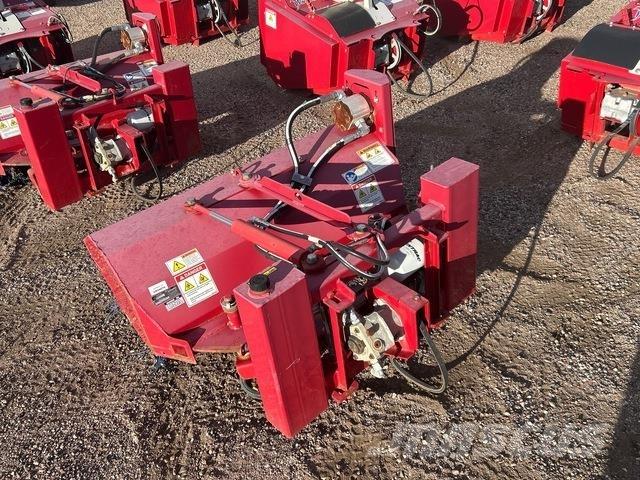 Ventrac NJ380 Zametací kartáče