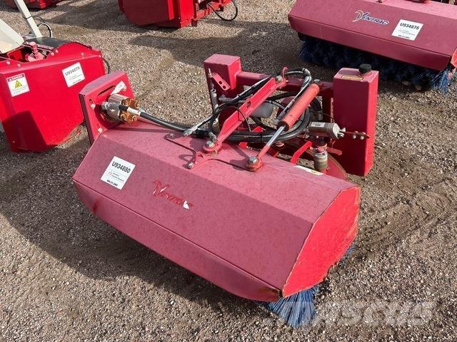 Ventrac NJ380 Zametací kartáče