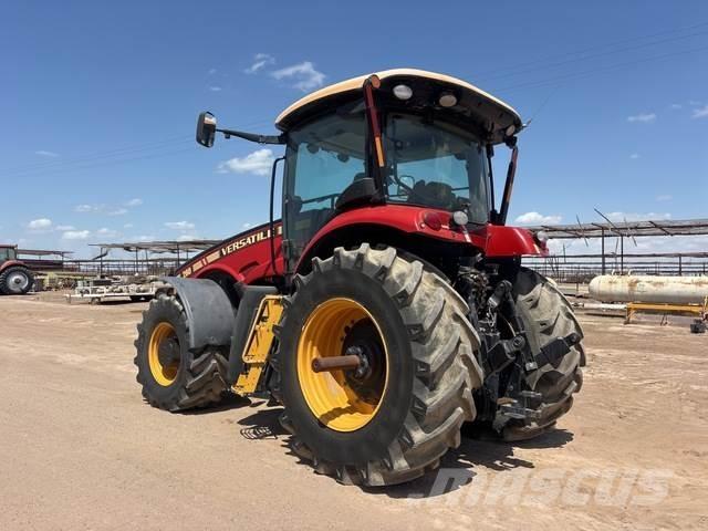 Versatile 260 Traktory