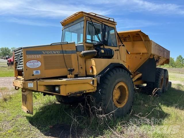 Volvo A25C 6x6 Kloubové dempry
