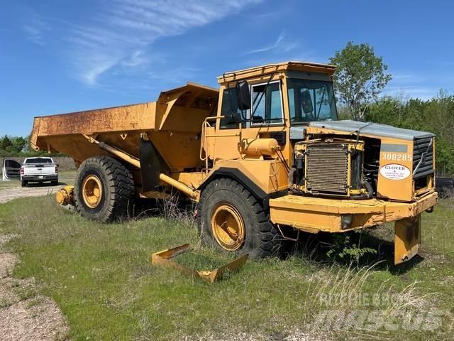 Volvo A25C 6x6 Kloubové dempry
