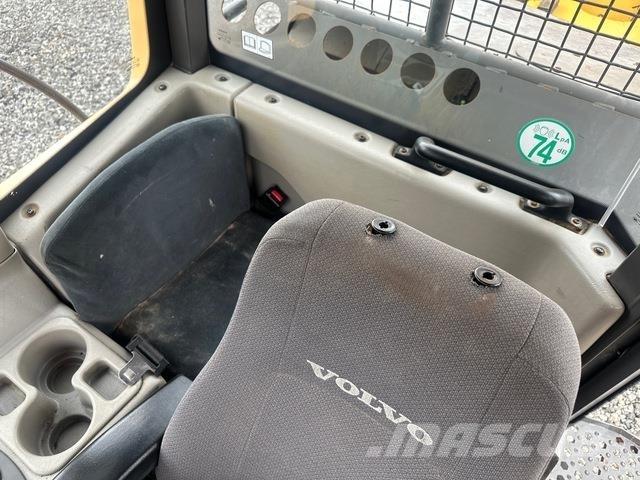 Volvo A25F Kloubové dempry