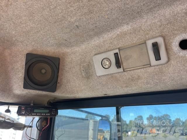 Volvo A40D Kloubové dempry