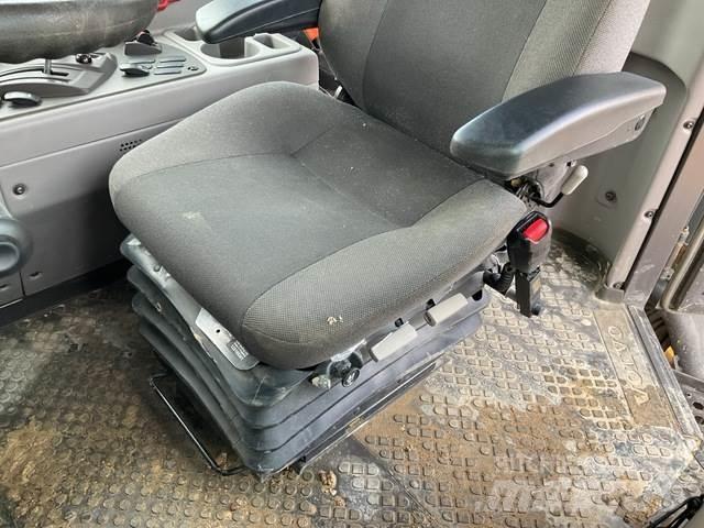 Volvo A40G Kloubové dempry