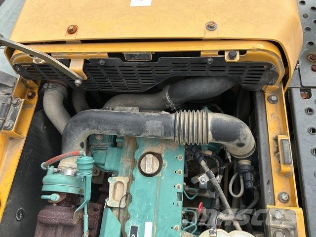 Volvo EC220DL Pásová rýpadla