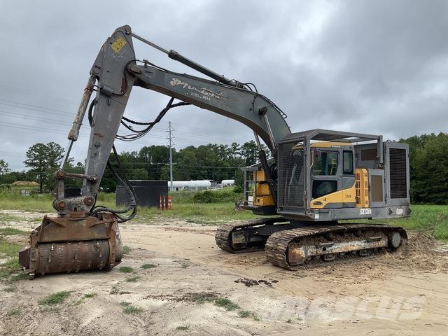 Volvo ECR235DL Pásová rýpadla