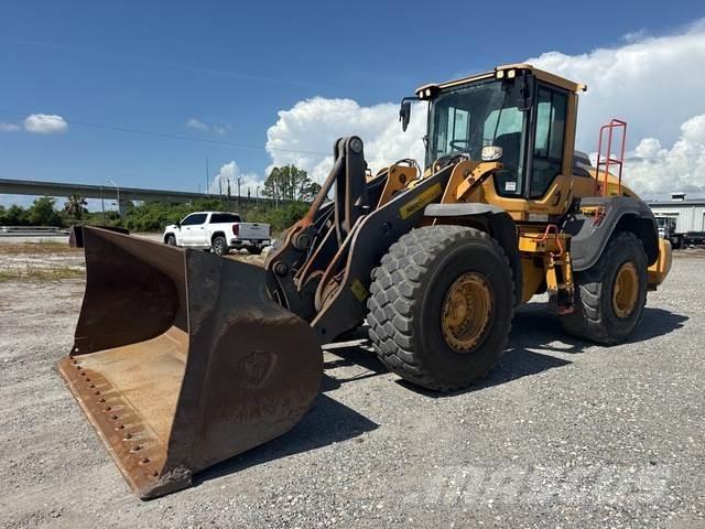 Volvo L110H Kolové nakladače