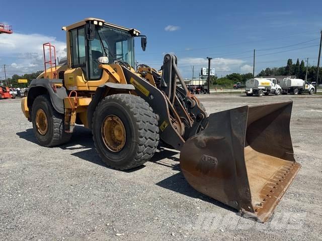 Volvo L110H Kolové nakladače