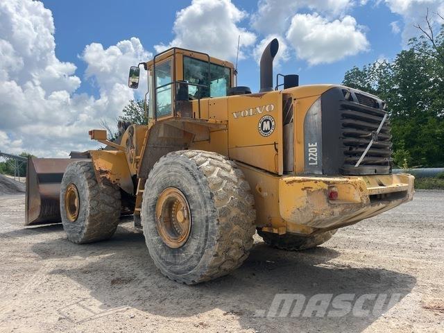 Volvo L220E Kolové nakladače