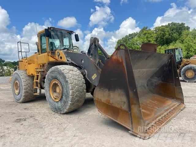 Volvo L220E Kolové nakladače