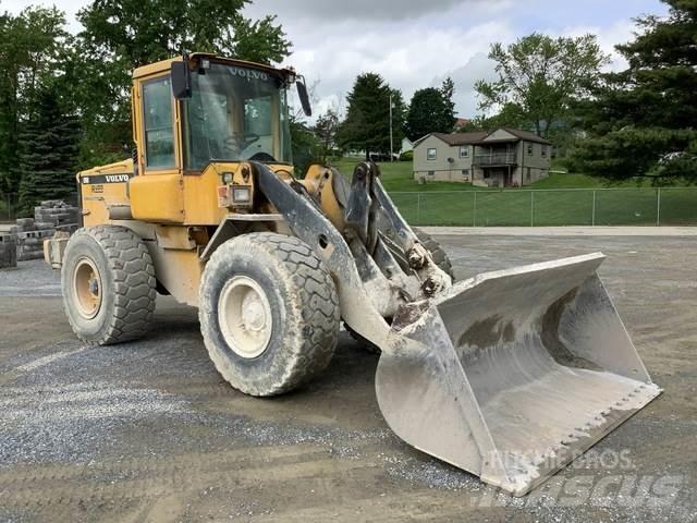 Volvo L70D Kolové nakladače