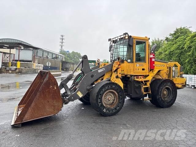Volvo L90E Kolové nakladače