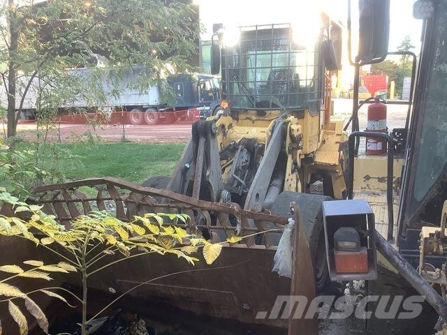 Volvo L90E Kolové nakladače