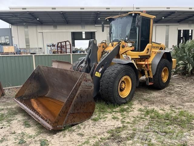 Volvo L90F Kolové nakladače
