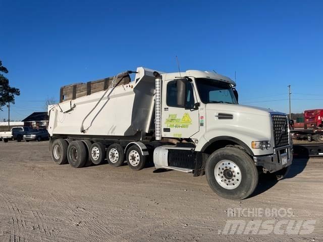 Volvo VHD Sklápěče