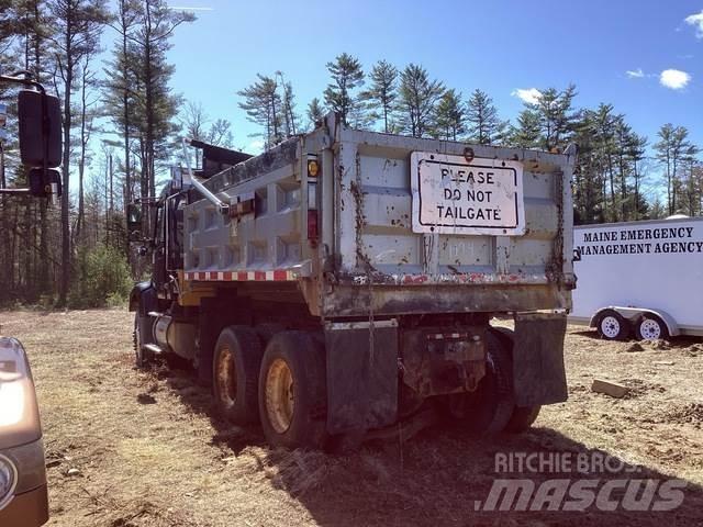 Volvo VHD Sklápěče