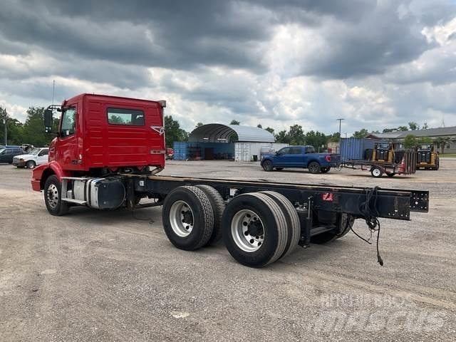 Volvo VHD64B Kabiny a interiér