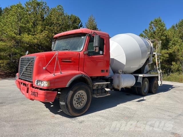 Volvo VHD64B Další