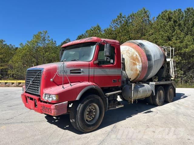 Volvo VHD64B Další