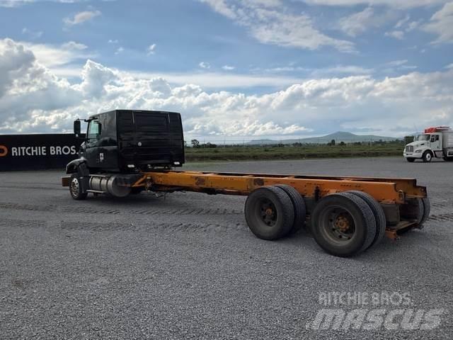 Volvo VHD64F Kabiny a interiér