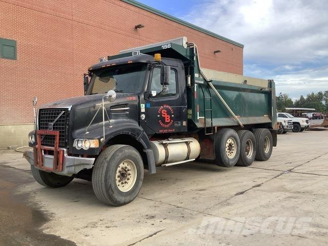 Volvo VHD84F Sklápěče