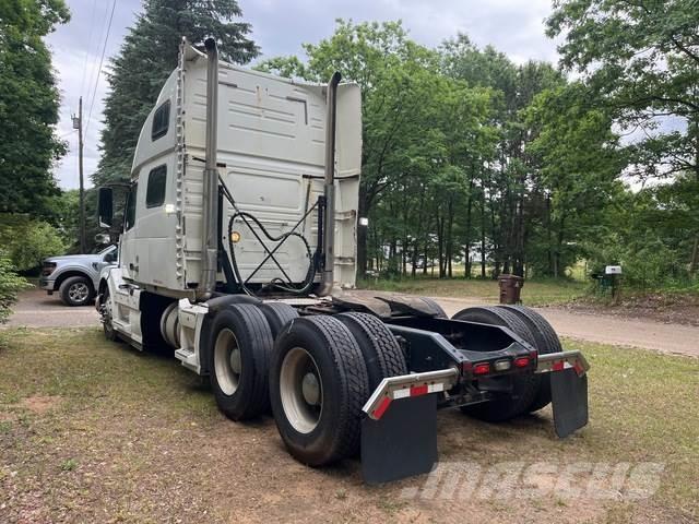 Volvo VNL Tahače