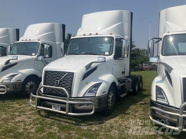 Volvo VNL 300 Tahače