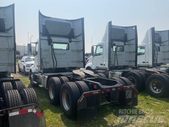 Volvo VNL 300 Tahače