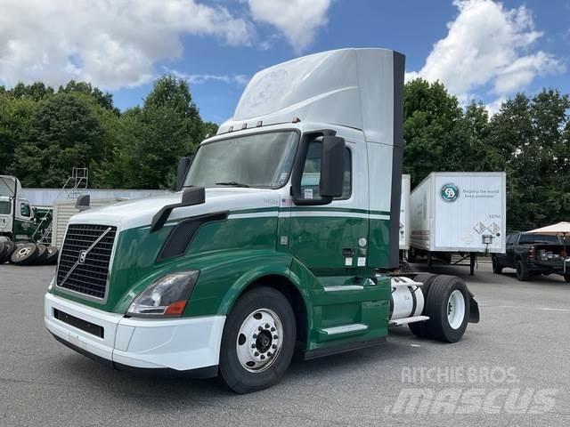 Volvo VNL42T Tahače