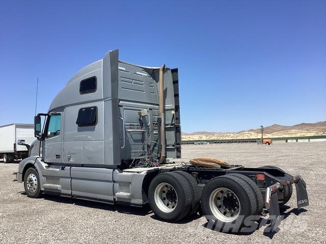 Volvo VNL64780 Tahače