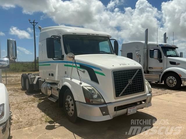 Volvo VNL64T Tahače