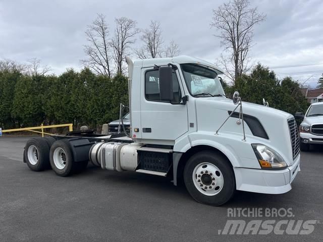 Volvo VNL64T Tahače