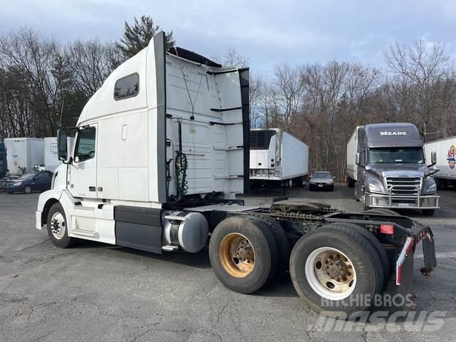 Volvo VNL670 Tahače