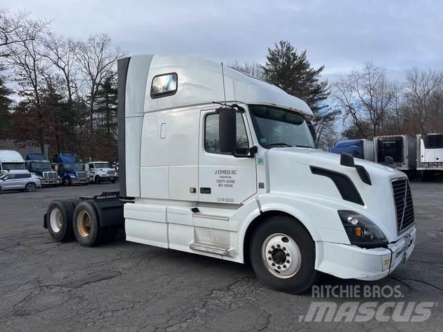 Volvo VNL670 Tahače
