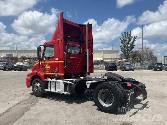 Volvo VNM Tahače