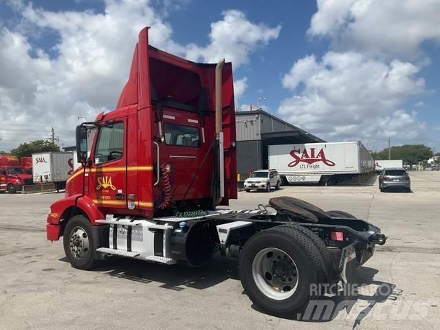 Volvo VNM Tahače
