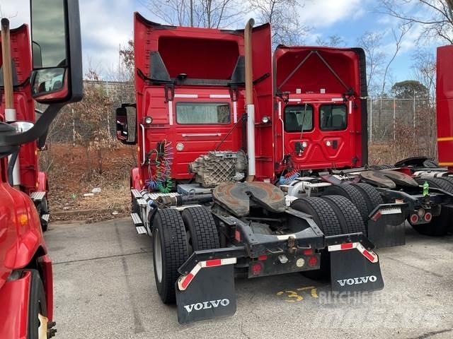 Volvo VNM42T Tahače