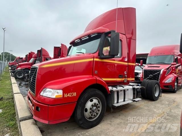 Volvo VNM42T Tahače