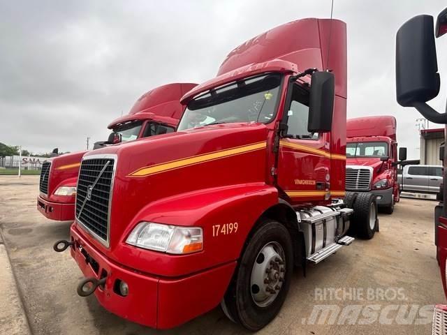 Volvo VNM42T Tahače