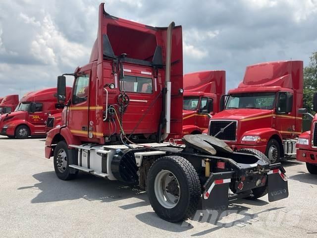 Volvo VNM42T Tahače
