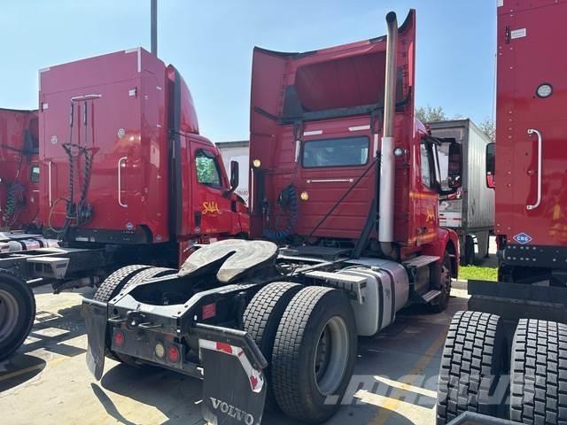 Volvo VNM42T Tahače