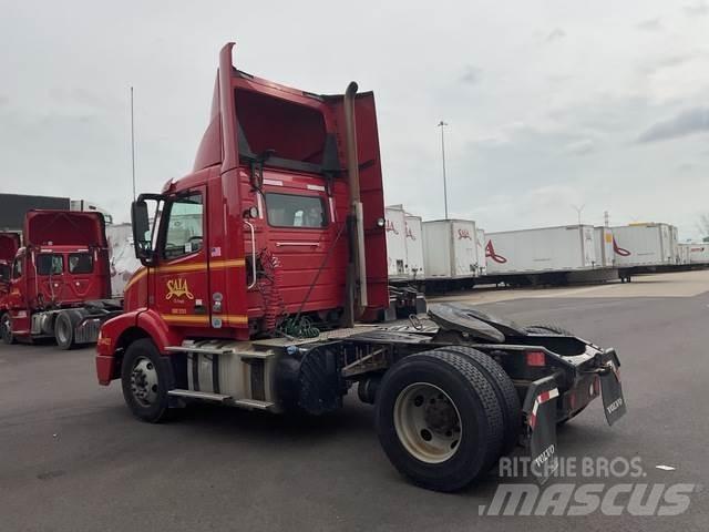 Volvo VNM42T Tahače