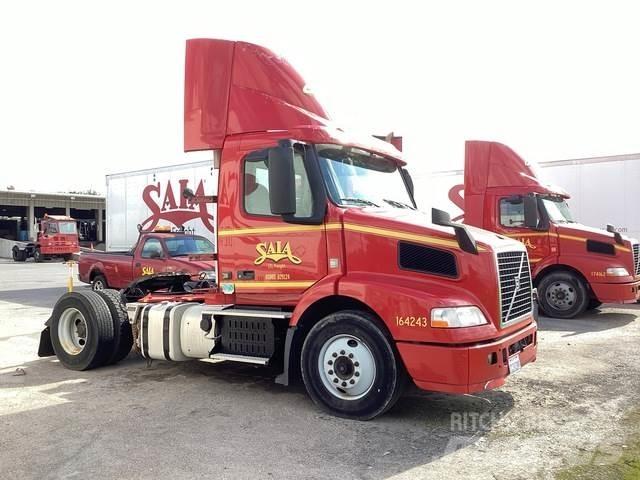 Volvo VNM42T Tahače