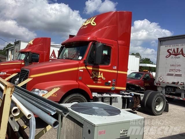 Volvo VNM42T Tahače