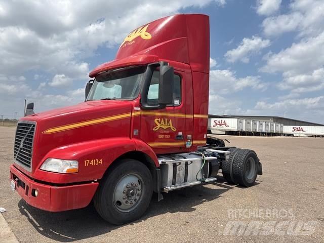 Volvo VNM42T Tahače